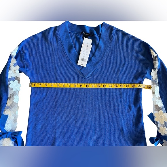 NEW $118 French Connection Caballo Floral Lace Bell-Sleeve Blue S Sweater V Neck - Picture 11 of 12